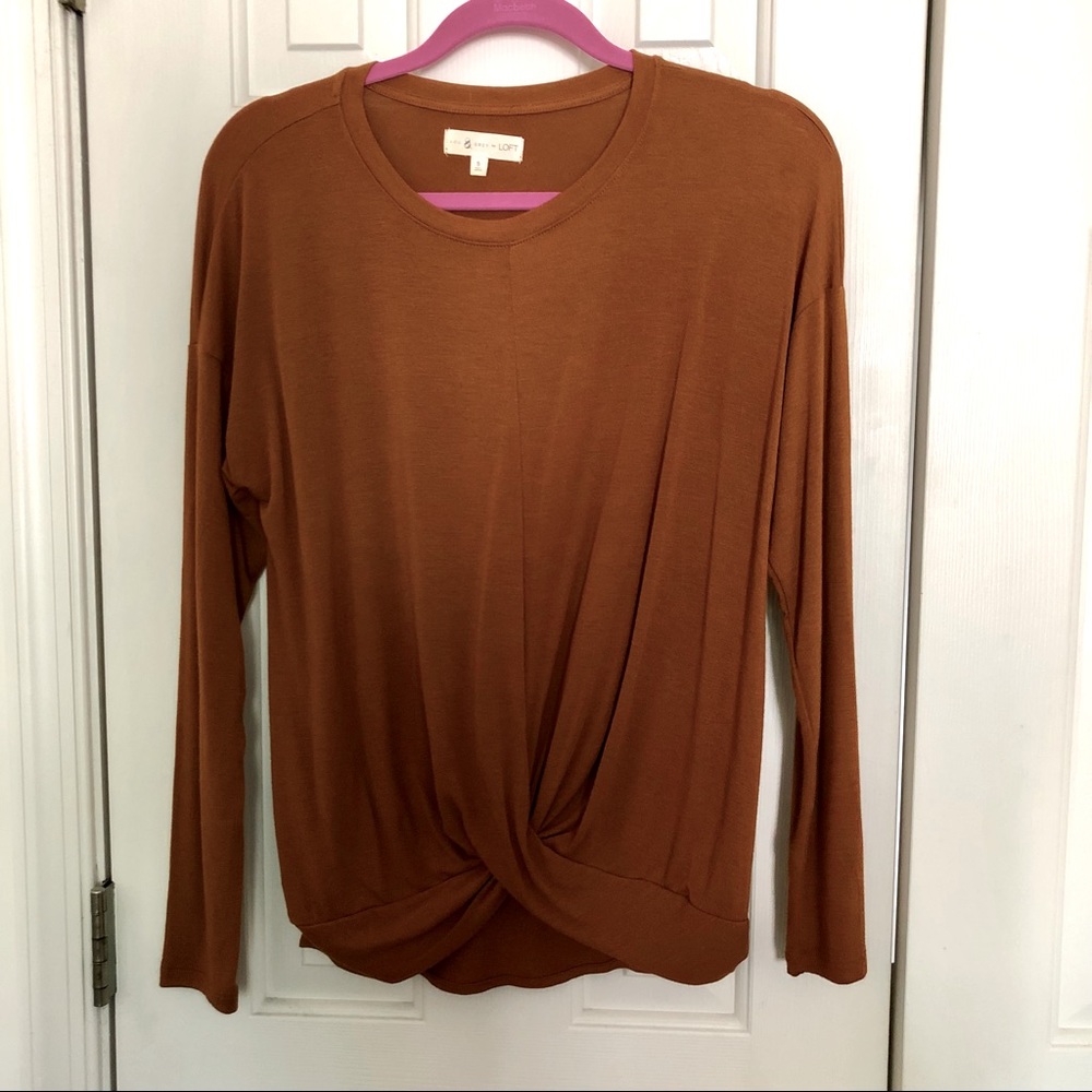LOFT Lou & Grey long sleeve twist front top - S